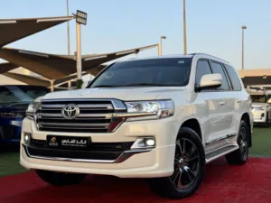 تويوتا لاند كروزر GXR 2020 V6 بحالة الوكالة التامة وسعر عرض ممتاز.