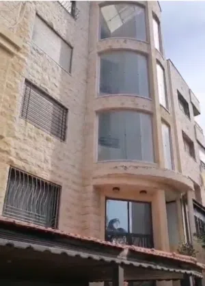 150 m2 5 Bedrooms Apartments for Sale in Amman Dahiet Al Ameer Rashed