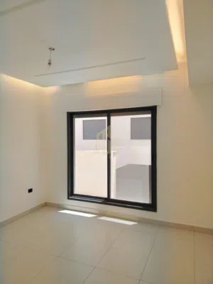 شقة مميزة تسوية 220م في أرقى مناطق حي الصحابه /ref 1356