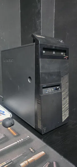 جهاز كمبيوتر براند لينوفو ثينك يسنتر للبيع   Lenovo think Center sharkbay for sale