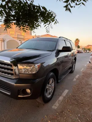 Toyota Sequoia V8 2017 Full Option – For Sale