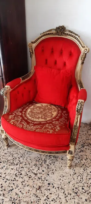 للبيع طقم كنب 7مقاعد وصوفا قماشه مخمل ايطالي خشب زان والحفر عظم مصري ديمياطي شغل يدوي بحاله الوكاله