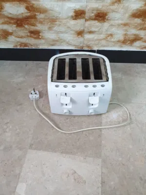 محمصة توست نظيفة جدا