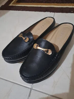 احذية جديدة للبيع