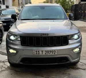 سلام عليكم جيب كراند شيروكي لمتد فول  وارد أمريكي  موديل 2016  حادث السياره  شخوط في الجانب الأيمن ب