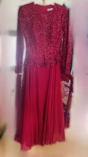 فساتين ماركات