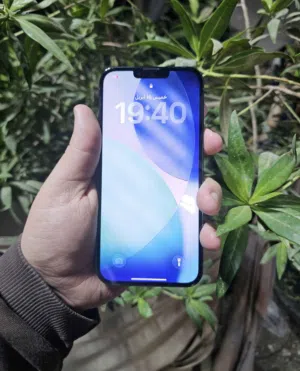 ايفون 13 برو ماكس مساحه 256 بطاريه 76 ووتر بروف مغير ضهر فقط وليزر يعني لسه ووتر بروف