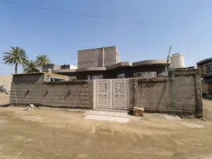 بيت للبيع مساحته (200 متر)