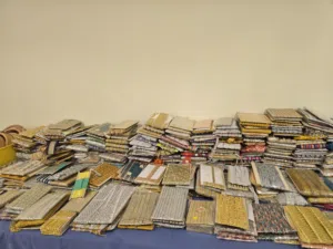 أربطة ملابس كاملة بـ 500 بيسة.. عباية بـ 5 ريالات