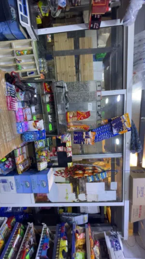 باب محل سحاب للبيع