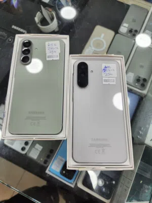 Samsung A56 5G 256/12 كفاله الوكيل الرسمي بحالة الجديد