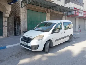 ‏بيجو ‏.‏ بارتنر ‏.‏ 2018 ‏.‏ مستعمل‏2