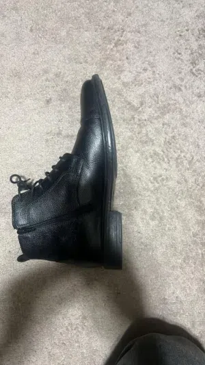 بوت رجالي جلد طبيعي اسود Geox