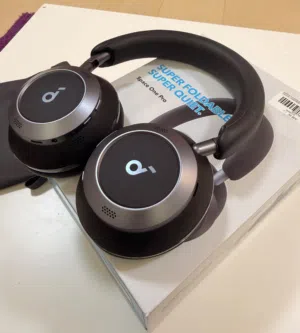 للبيع Soundcore Space One Pro بسعر 33 ريال فقط