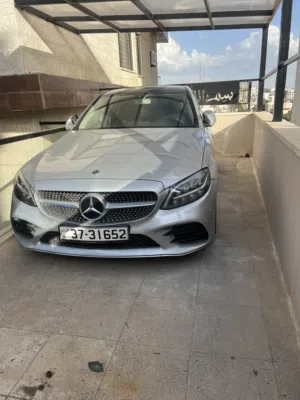MERCEDES BENZ C200