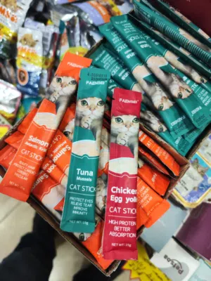 دلل قطتك بتريت كريمي صحي! خالٍ من السكر، يعزز صحة ولمعان شعر قطتك. طعم لذيذ ومكونات طبيعية.