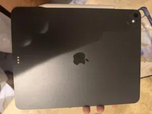 Apple iPad Pro 13 512 GB in Al Riyadh