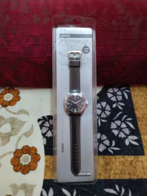 ساعة يد من شركة MINISO