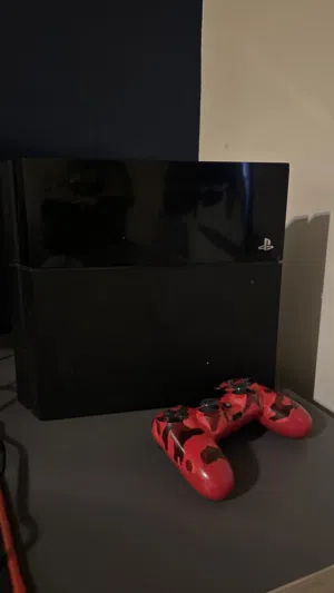 بلايستيشن 4 سلم للبيع (مستعمل)