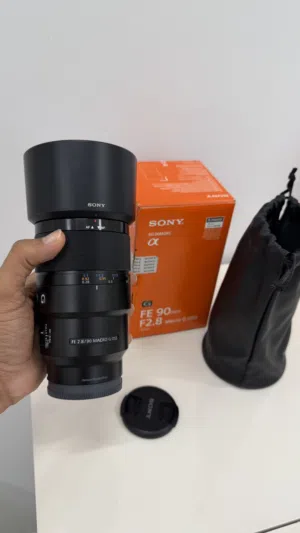 عدسة كاميرا سوني 90 ملم فتحة عدسة 2.8
