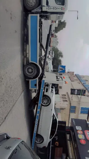 نقل وسحب السيارات والدراجات الناريه والقوارب وعربات الفود تراك داخل وخارج مملكة