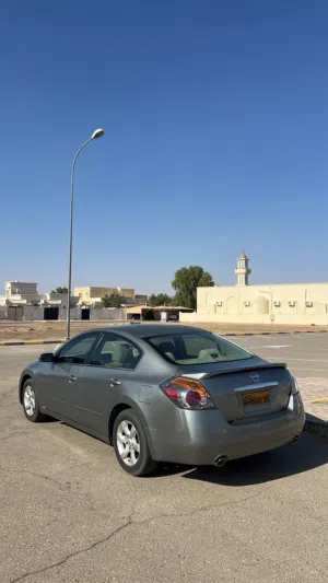 نيسان اللتيما موديل 2008 للبيع