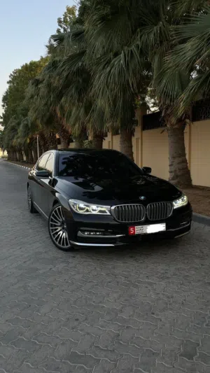 بي إم دبليو 750Li XDrive موديل 2017 خليجي