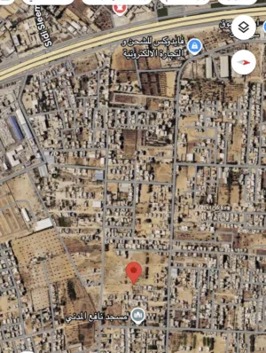 ارض خط 8 بالقرب من مسجد