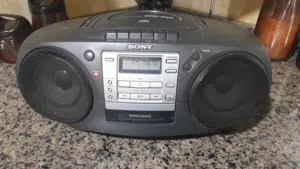 ستيريو ورادسو وسي دي للبيع