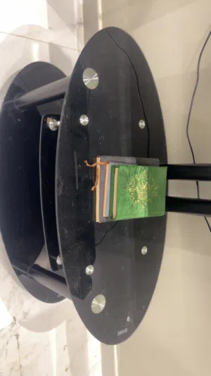 طاولة تلفاز جديده