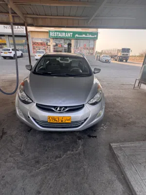 2014 Hyundai Elantra SE Sedan with Automatic Transmission and Full Features