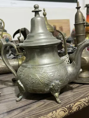 أباريق مغربيه نقش يدوي مطلي فضه عدد 2