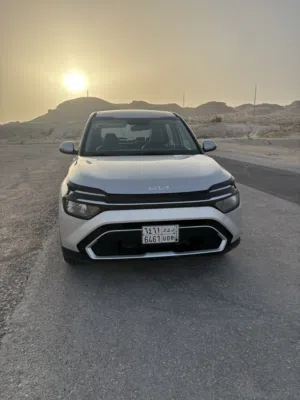 Used Kia Carens in Al Hofuf