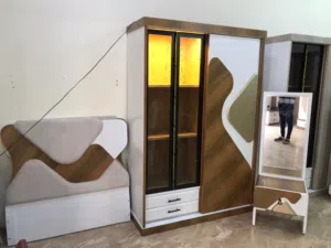 غرفة شبابي دريسينج