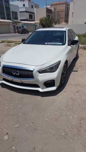 Q50 redsport 2018 very good condition كيو 50 في حالة ممتازه جدا لا تعاني من اي مشاكل