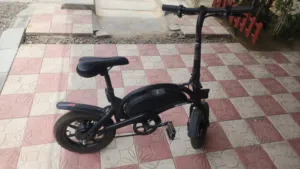 سيكل و دراجه كهربائيه