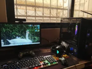 كمبيوتر العاب للبيعكمبيوتر العاب مع 1كيبورد العاب عادي  2كيبورد العاب احترافي  3كاميرا  4السماعه  5ط