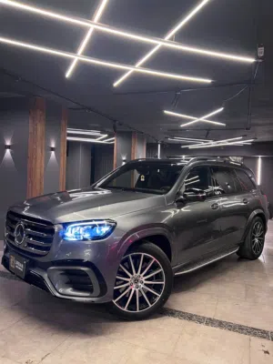 Mercedes GLS 580  Model 2026 Zeroo  4000cc     V8 510hp وكيل  شاشات خلفيه  كراسي تسخين وتبريد