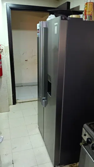 ثلاجه للبيع شبه جديده كفالتها كوج ده استخدام 5 شهور