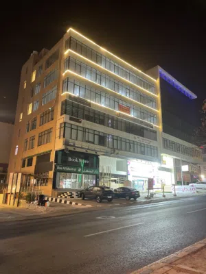 مكاتب وعيادات لإيجار
