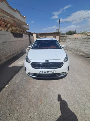 Kia . Niro . 2017 . Used3