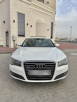 AUDI A8L خليجي مفتاحين الوكاله