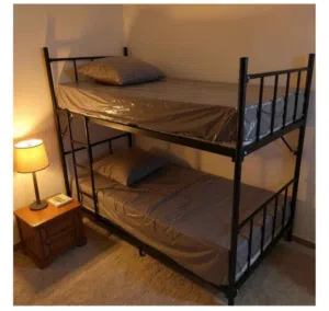 سرير حديدي مركب ذو طابقين