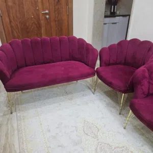 كنبة وكرسي للبيع