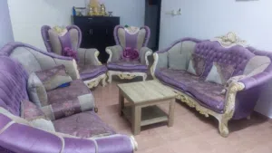 مجلس / يسع 7 اشخاص