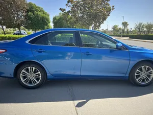 تويوتا كامري SE 2017