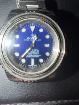   watches  for sale in Ramallah and Al-Bireh