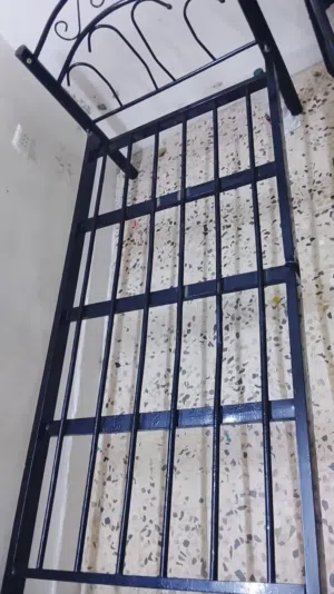 تختين حديد قديم اصلي للبيع