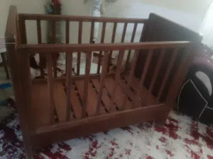 تخت بيبي للبيع