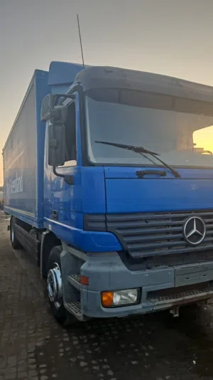 Mercedes Truck 1836 4X2 Truck Long Chassis